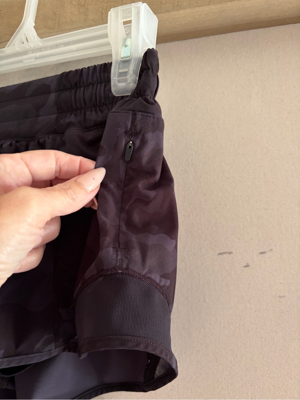 Lululemon - Picture 2 of 4